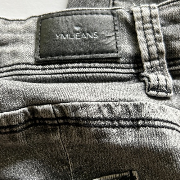 ⭐️3/$15 (16) MidRise UMI Jeans Grey Washed Comfy Cozy Fall Winter - Picture 8 of 12